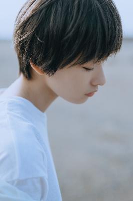 明明是配角却被王子宠爱了全集免费观看