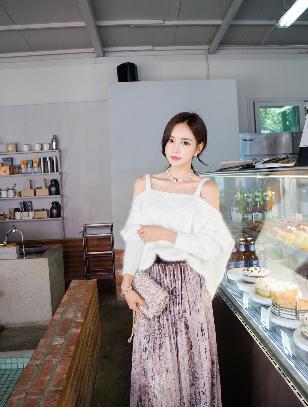 日本适合十八岁以上的护肤品红桃