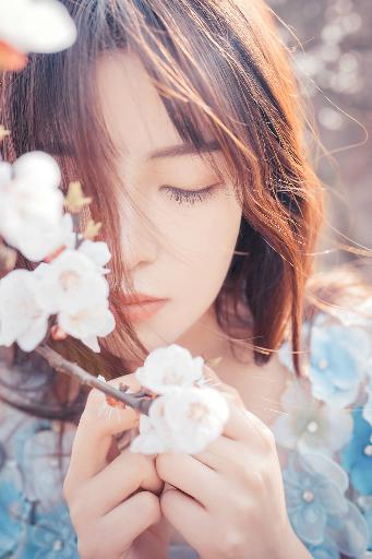 阴部上面毛毛的地方肉太多