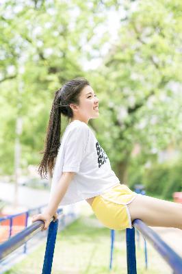 青青河边草下一句